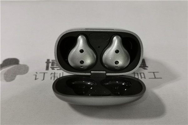 博騰納TWS藍(lán)牙耳機(jī)模具廠——專注領(lǐng)域打造13年，更對(duì)味您的定制需求
